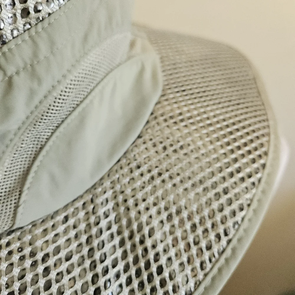 Arctic Mesh Sun Hat Evaporate Cooling Hat With UV Protection.